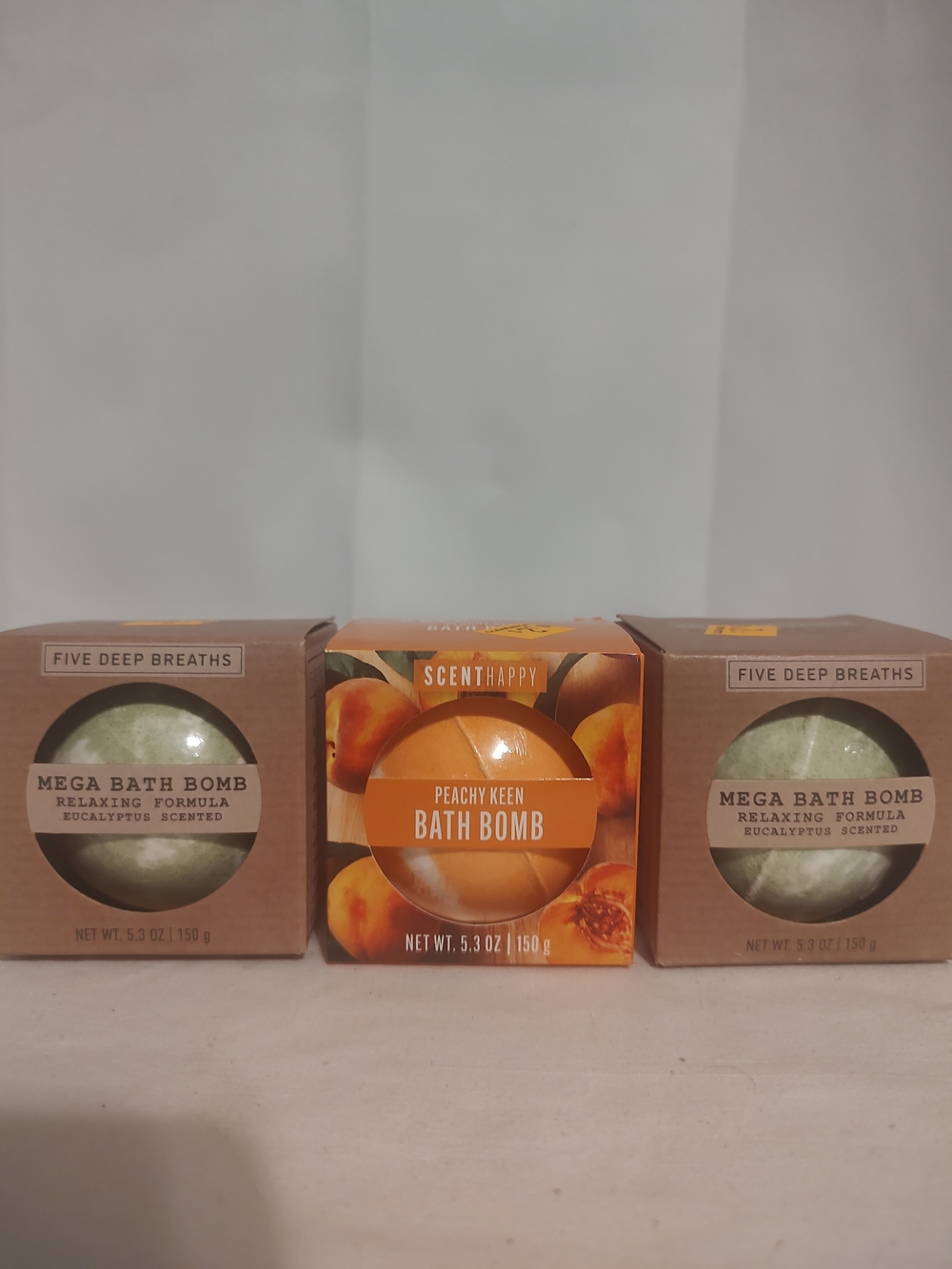 Peachy Keen Bath Bomb - Peach & Green